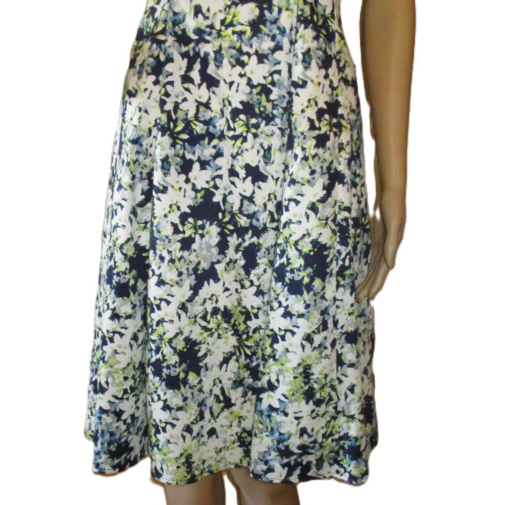 Liz Claiborne Sleeveless Dress - Picture 4 of 9